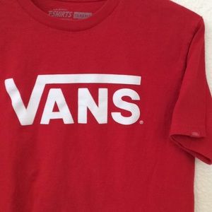 GUC Vans Men’s Red Cotton SS T Shirt in size Small